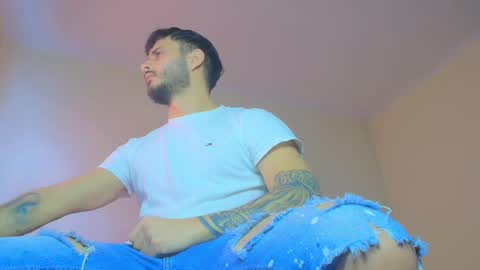 Snapshot of xandercagex chatting on January 18, 10:06 am XanderCageX online show from January 18, 10:06 am