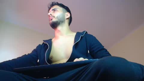 Snapshot of xandercagex chatting on January 31, 8:32 am XanderCageX online show from January 31, 8:32 am