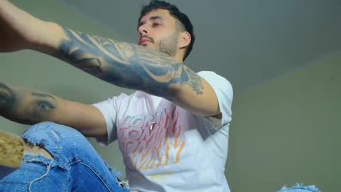 Snapshot of xandercagex chatting on February 1, 10:13 pm XanderCageX online show from February 1, 10:13 pm