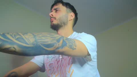 Snapshot of xandercagex chatting on February 3, 3:06 pm XanderCageX online show from February 3, 3:06 pm