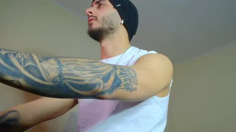 Snapshot of xandercagex chatting on February 15, 10:44 am XanderCageX online show from February 15, 10:44 am