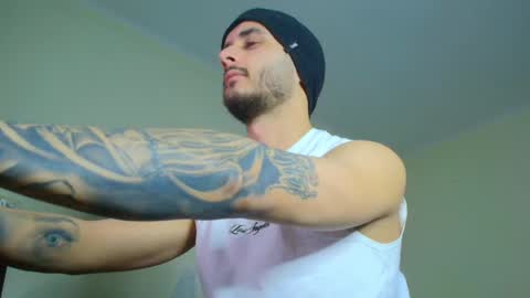 Snapshot of xandercagex chatting on February 16, 10:54 pm XanderCageX online show from February 16, 10:54 pm