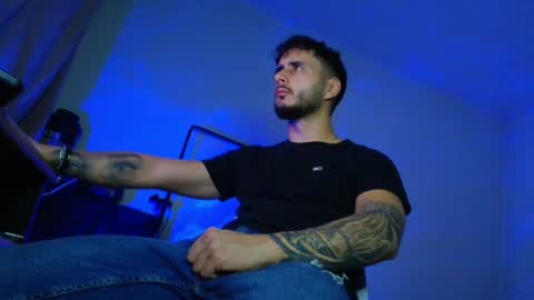 Snapshot of xandercagex chatting on November 10, 2:43 am XanderCageX online show from November 10, 2:43 am