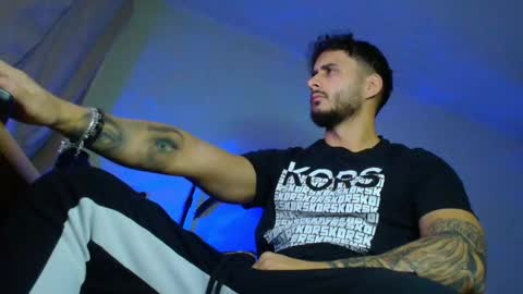 Snapshot of xandercagex chatting on November 13, 4:22 am XanderCageX online show from November 13, 4:22 am