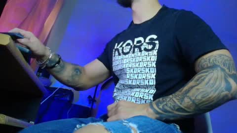 Snapshot of xandercagex chatting on December 2, 9:14 am XanderCageX online show from December 2, 9:14 am