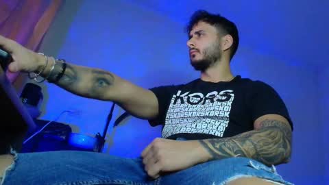 Snapshot of xandercagex chatting on December 5, 8:01 am XanderCageX online show from December 5, 8:01 am