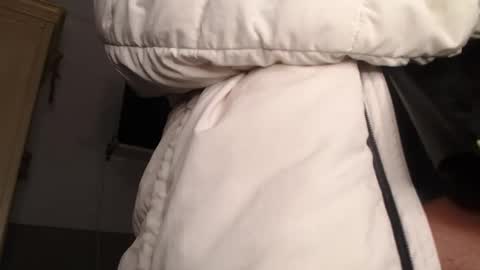 Snapshot of xararouxxx chatting on November 25, 8:09 pm S A R A 100K followers online show from November 25, 8:09 pm