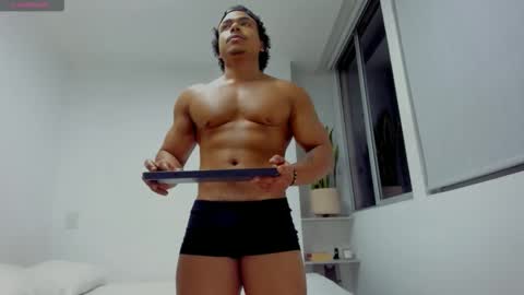 Snapshot of xavier_colleman chatting on November 7, 1:16 am Xavier online show from November 7, 1:16 am