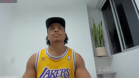 Snapshot of xavier_colleman chatting on December 17, 12:49 am Xavier online show from December 17, 12:49 am