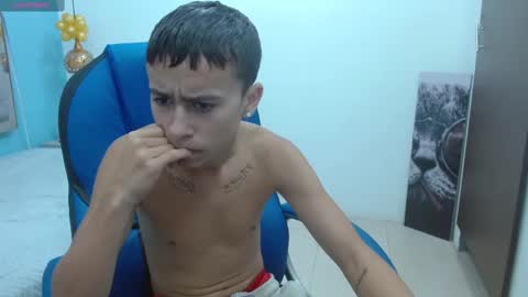 Snapshot of xavii_18_ chatting on January 22, 12:06 pm xavii_18_ online show from January 22, 12:06 pm