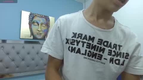 Snapshot of xavii_18_ chatting on January 23, 6:35 pm xavii_18_ online show from January 23, 6:35 pm