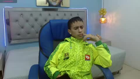 Snapshot of xavii_18_ chatting on January 25, 12:26 pm xavii_18_ online show from January 25, 12:26 pm