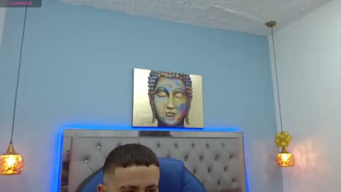 Snapshot of xavii_18_ chatting on February 26, 7:38 pm xavii_18_ online show from February 26, 7:38 pm