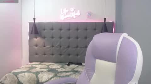 Snapshot of xavii_18_ chatting on March 11, 12:39 pm xavii_18_ online show from March 11, 12:39 pm