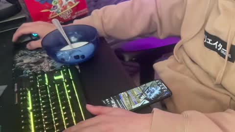 Snapshot of xburst chatting on February 18, 9:42 pm xburst online show from February 18, 9:42 pm