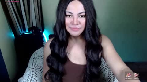 Snapshot of xcalisthra_69x chatting on November 29, 9:18 pm Godess Lucy online show from November 29, 9:18 pm