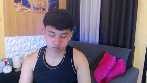 Snapshot of xcigbatecum chatting on November 15, 3:52 pm Charlie online show from November 15, 3:52 pm