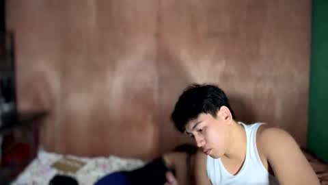 Snapshot of xcigbatecum chatting on December 14, 9:52 pm Charlie online show from December 14, 9:52 pm