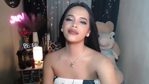 Snapshot of xclassylorainne chatting on December 5, 3:17 pm lorainne online show from December 5, 3:17 pm