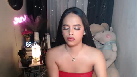 Snapshot of xclassylorainne chatting on December 13, 3:00 pm lorainne online show from December 13, 3:00 pm