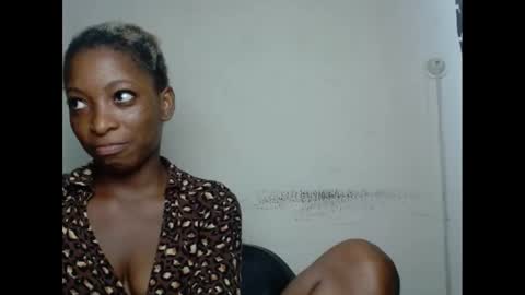 xcreamypussy online show from December 21, 8:10 pm