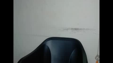 xcreamypussy online show from January 3, 2:10 am