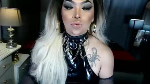 Zhavia online show from December 1, 7:08 pm