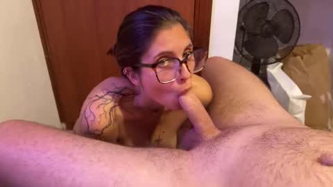 Snapshot of xesfinge chatting on December 7, 5:20 pm xesfinge online show from December 7, 5:20 pm