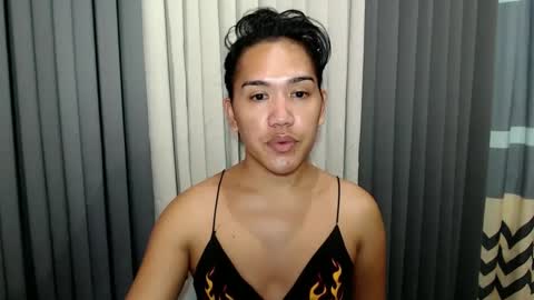 GWEN THOMPSON .......   online show from February 8, 7:04 am