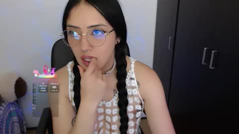 Snapshot of xia_abbey chatting on November 13, 10:30 pm Xia online show from November 13, 10:30 pm