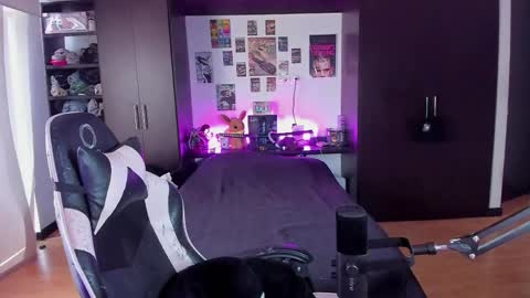 xIce Boy online show from March 27, 3:23 pm