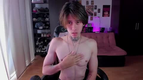 xIce Boy online show from April 18, 9:15 pm