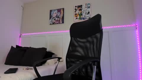 Snapshot of ximedg chatting on February 11, 2:46 am Xime online show from February 11, 2:46 am