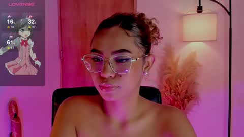 Snapshot of ximena_sotto1 chatting on March 9, 3:22 am camila online show from March 9, 3:22 am