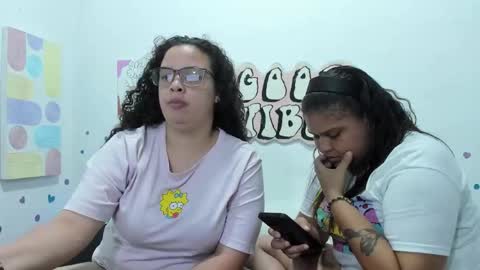 Snapshot of ximenarusso chatting on December 5, 2:20 am online show from December 5, 2:20 am