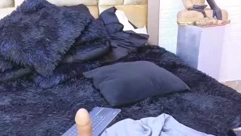 ximena online show from February 15, 9:49 am