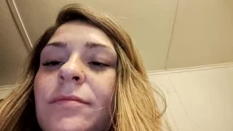 xkittymeowz online show from November 15, 8:11 am