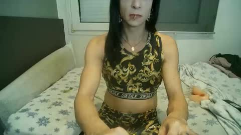 Snapshot of xlecram chatting on January 25, 11:34 am Wendy online show from January 25, 11:34 am