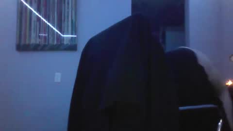 Snapshot of xlpack69 chatting on December 31, 6:27 am John online show from December 31, 6:27 am