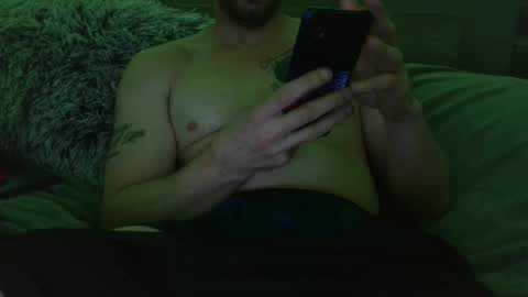 Snapshot of xlpack69 chatting on January 29, 6:33 am John online show from January 29, 6:33 am