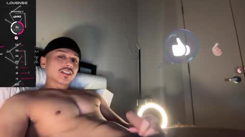 Snapshot of xmomentumx chatting on October 23, 3:28 am xmomentumx online show from October 23, 3:28 am