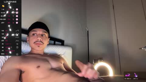 Snapshot of xmomentumx chatting on November 12, 4:13 am xmomentumx online show from November 12, 4:13 am