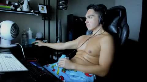 xoalejandroxo6 online show from April 15, 6:20 am