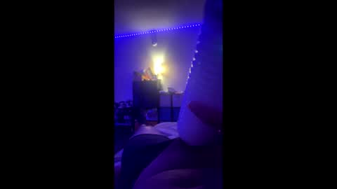 Snapshot of xob3n chatting on December 3, 2:58 am Alejandro FullMoon online show from December 3, 2:58 am
