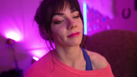 Bella Bondai online show from December 17, 5:51 am