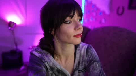 Bella Bondai online show from January 16, 12:42 pm