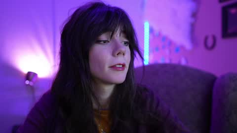 Bella Bondai online show from February 4, 11:05 am