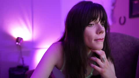 Bella Bondai online show from February 5, 8:21 am