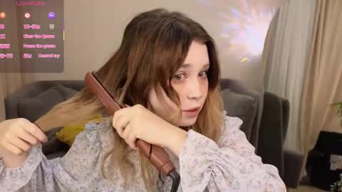 Snapshot of xohanna chatting on November 29, 6:49 am Milana online show from November 29, 6:49 am