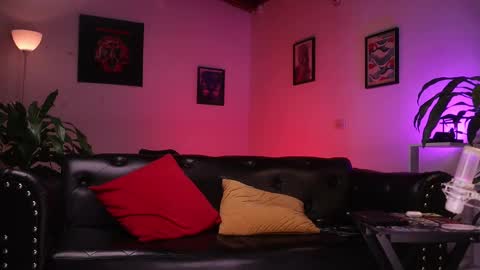   online show from March 12, 4:19 am